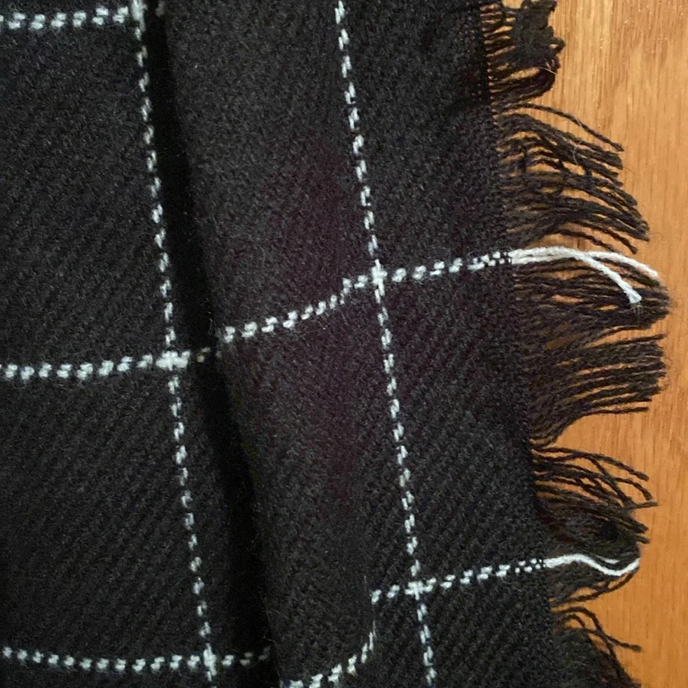 Women’s Blanket Scarf